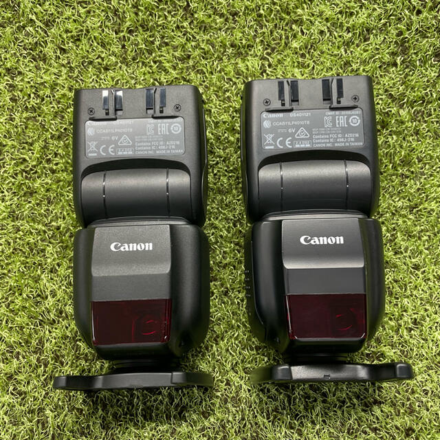 Canon(キヤノン)のCanon 430EXⅢ-RT　2個セット スマホ/家電/カメラのカメラ(ストロボ/照明)の商品写真