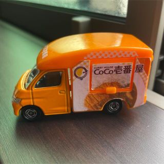 タカラトミー(Takara Tomy)のTOMICA CoCo壱番屋キッチンカー(ミニカー)