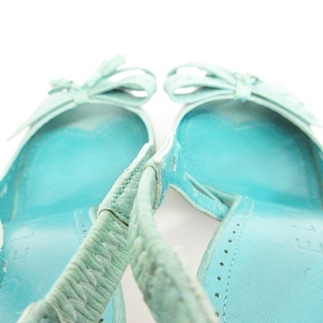 celine(セリーヌ)のセリーヌ CELINE サンダル バックストラップ グリーン 35 1/2 レディースの靴/シューズ(サンダル)の商品写真