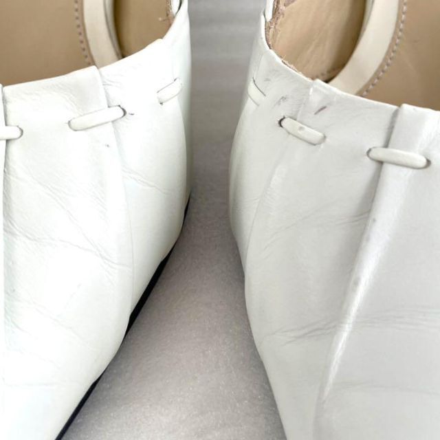 DIANA(ダイアナ)の✨【DIANA】ダイアナ　パンプス　ホワイト　ポインテッドトゥ　夏　白　レザー レディースの靴/シューズ(ハイヒール/パンプス)の商品写真