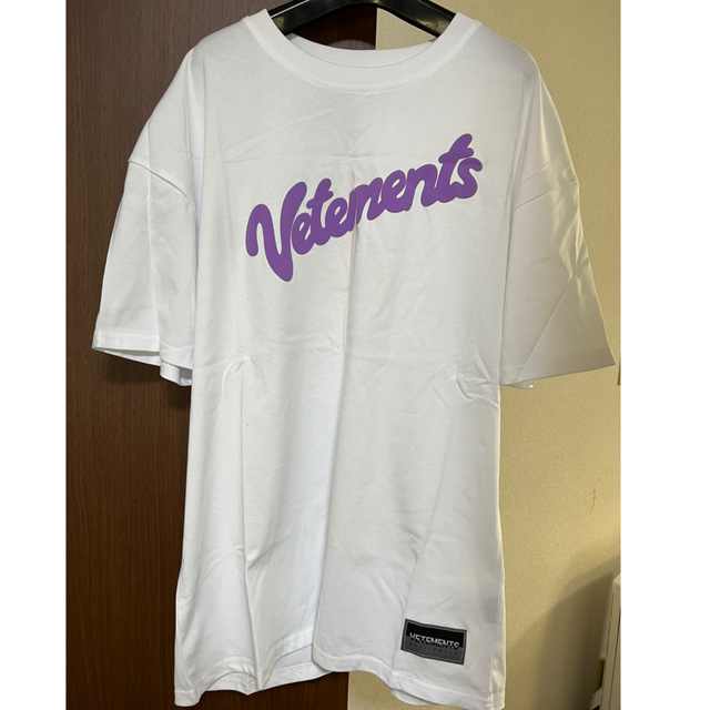 VETEMENTS Tシャツ Lサイズ ヴェトモンメンズ