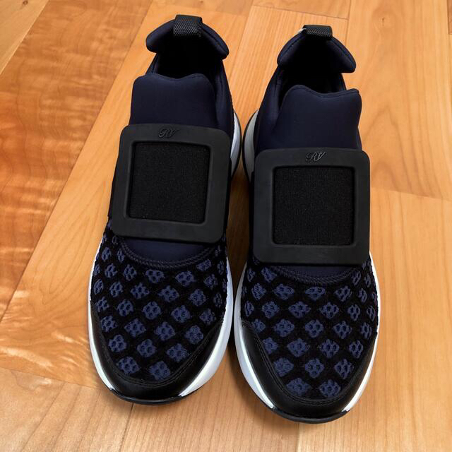 人気ショップ ROGER 正規品 新品 ロジェヴィヴィエ ヴィヴラン