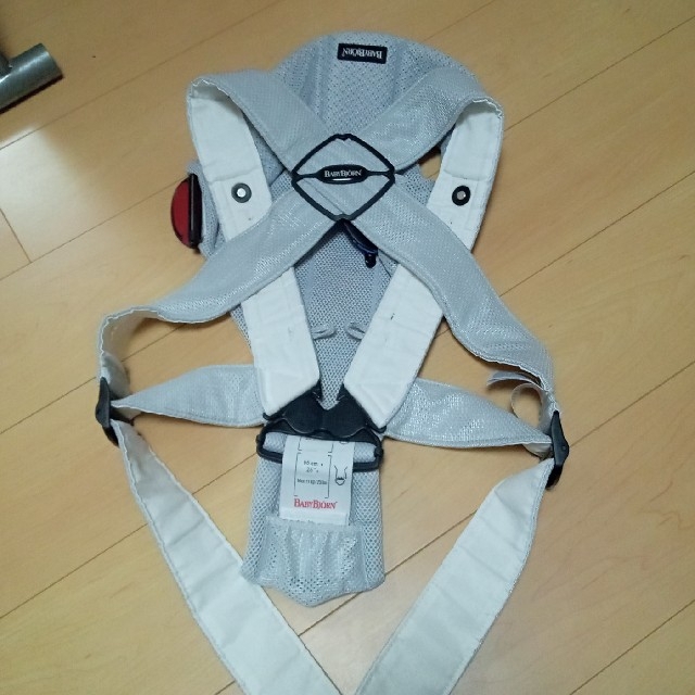 BABYBJORN(ベビービョルン)のベビービョルン　抱っこ紐 キッズ/ベビー/マタニティの外出/移動用品(抱っこひも/おんぶひも)の商品写真