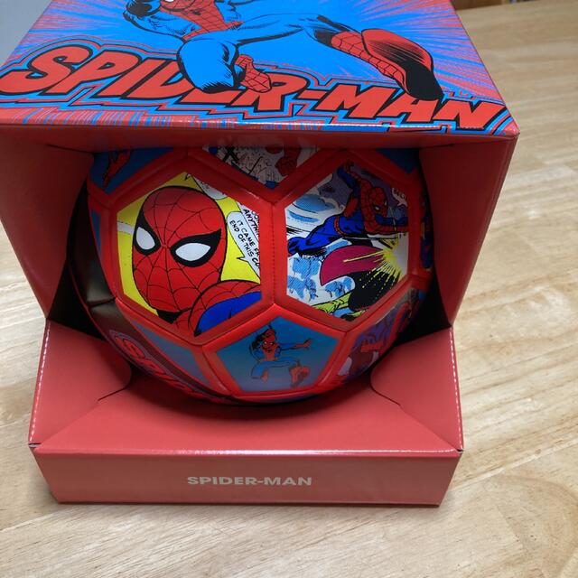 MARVEL(マーベル)の新品☆未使用 サッカーボール HEROシリーズ スパイダーマン スポーツ/アウトドアのサッカー/フットサル(ボール)の商品写真