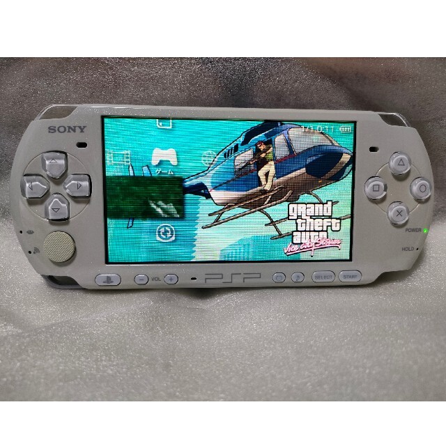 SONY(ソニー)のPSP3000ホワイト エンタメ/ホビーのゲームソフト/ゲーム機本体(携帯用ゲーム機本体)の商品写真