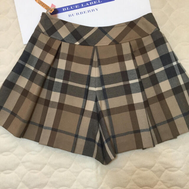 BURBERRY(バーバリー)の美品 バーバリー ブルーレーベル キュロット スカート パンツ クレストブリッジ レディースのパンツ(ショートパンツ)の商品写真