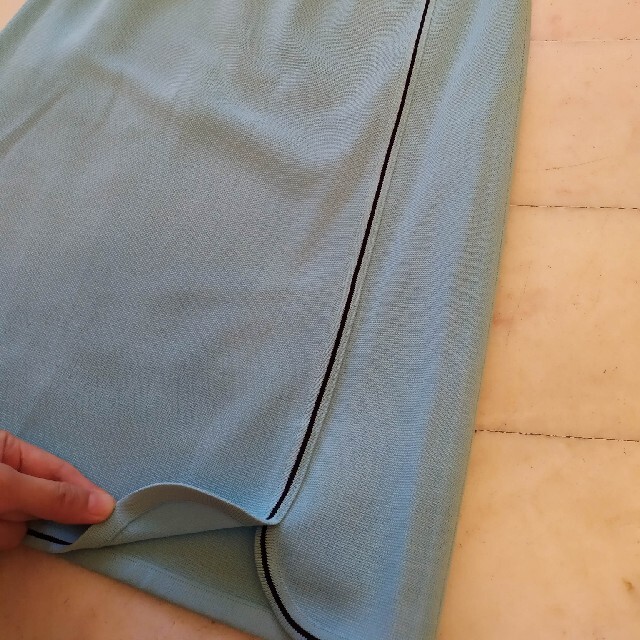 ロベルタ　ニットスカート　水色　ブルー　ウエストゴム　スポーティ 1