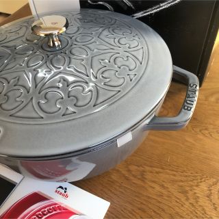 STAUB - 新品 24cm staub ストウブ リリー シグネチャーココット