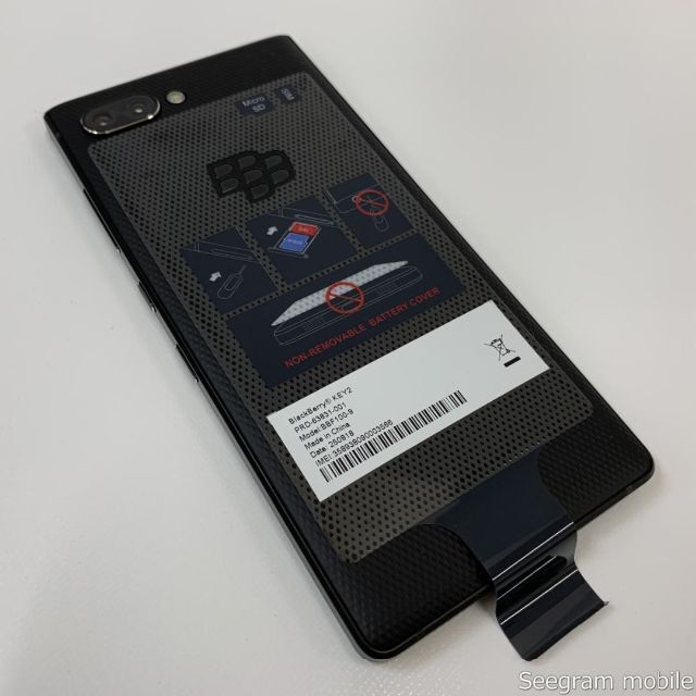 新品未開封　FOX BlackBerry KEY2/Black