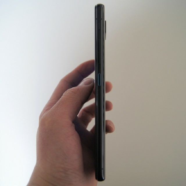 ASUS(エイスース)のASUS ZenFone 6 ブラック 6/128GB SIMフリー スマホ/家電/カメラのスマートフォン/携帯電話(スマートフォン本体)の商品写真
