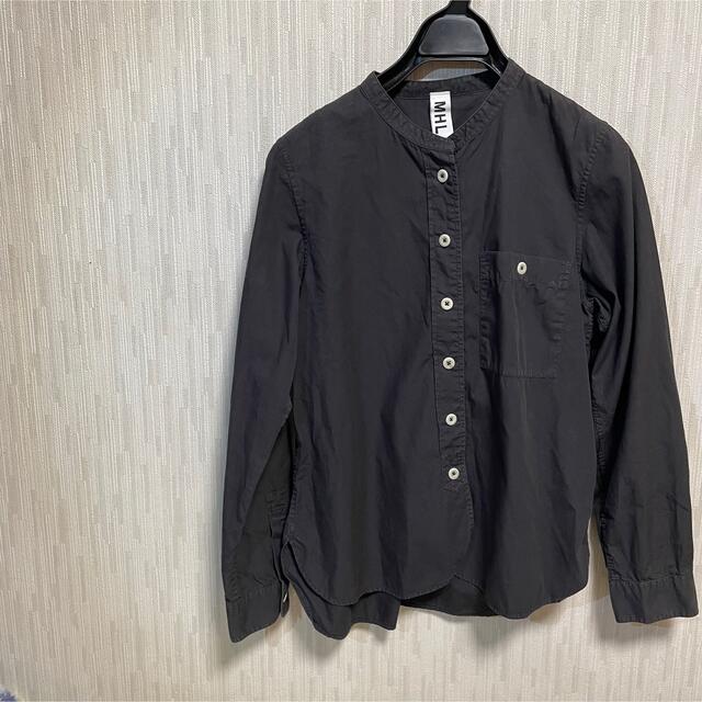 MARGARET HOWELL(マーガレットハウエル)のMHL エムエイチエル　バンドカラーシャツ　コットン　シャツ　ブラック　黒 レディースのトップス(シャツ/ブラウス(長袖/七分))の商品写真