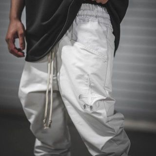 リックオウエンス(Rick Owens)のcvtvlist カタリスト　ナイロンパンツ　ストレート(サルエルパンツ)