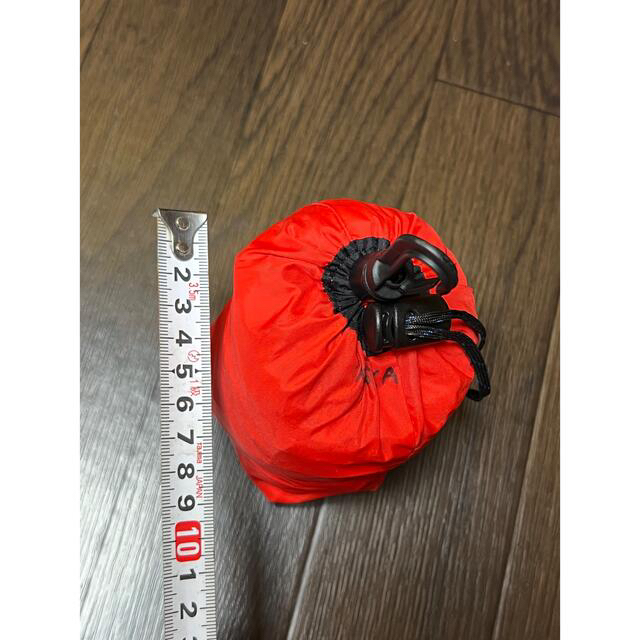 mont bell(モンベル)のモンベル　ハイドロプロ　ザックカバー　40L〜35L レッド赤 メンズのバッグ(バッグパック/リュック)の商品写真