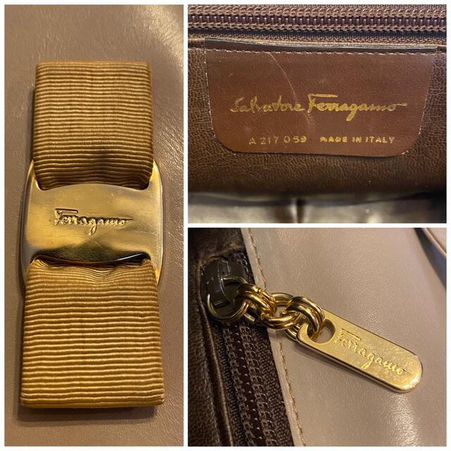 Salvatore Ferragamo(サルヴァトーレフェラガモ)のフェラガモ ショルダーバッグ ヴァラ ヴァラリボン ハーフムーン アイボリー レディースのバッグ(ショルダーバッグ)の商品写真