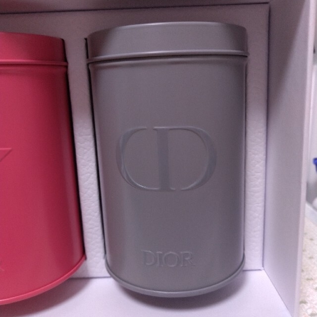 Dior(ディオール)のDior   ノベルティー 小物入れ 缶 インテリア/住まい/日用品のインテリア小物(小物入れ)の商品写真