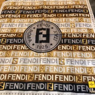 フェンディ(FENDI)のFENDI フェンディ  大判ハンカチ　未使用(ハンカチ)