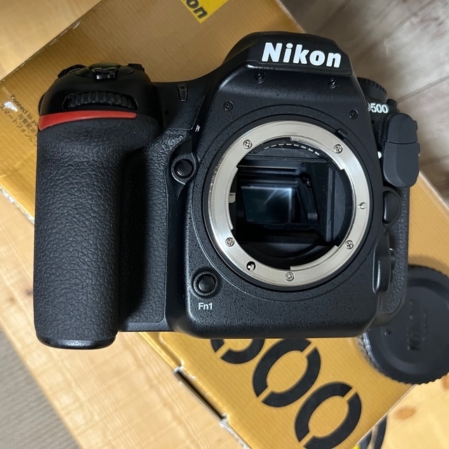 Nikon(ニコン)のニコン　Nikon D500 美品・ショット数17,500 スマホ/家電/カメラのカメラ(デジタル一眼)の商品写真