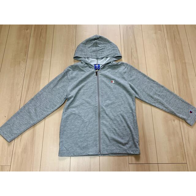 Champion(チャンピオン)の【未使用】チャンピオン150cm★3シーズン使えます！薄手パーカ★ユニセックス★ キッズ/ベビー/マタニティのキッズ服女の子用(90cm~)(ジャケット/上着)の商品写真