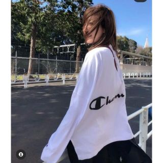 フレイアイディー(FRAY I.D)のFRAY I.D×Championコラボ オーバーサイズプルオーバー(Tシャツ(長袖/七分))