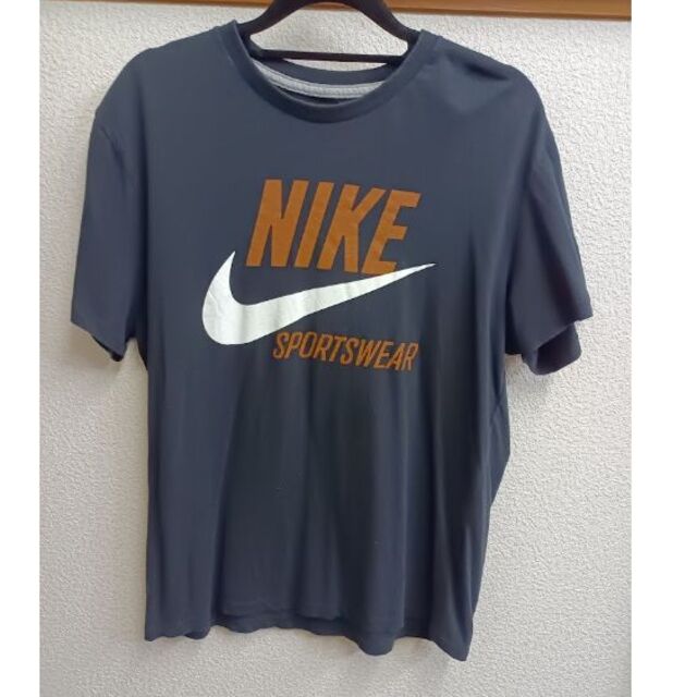 NIKE(ナイキ)のナイキのTシャツ　NIKE　【管理：ク2】 メンズのトップス(Tシャツ/カットソー(半袖/袖なし))の商品写真