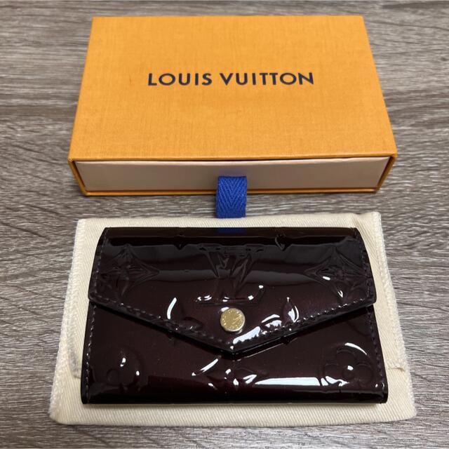 LOUIS VUITTON(ルイヴィトン)のルイヴィトン　ヴェルニ　ミュルティクレ6 キーケース　パテントレザー レディースのファッション小物(キーケース)の商品写真