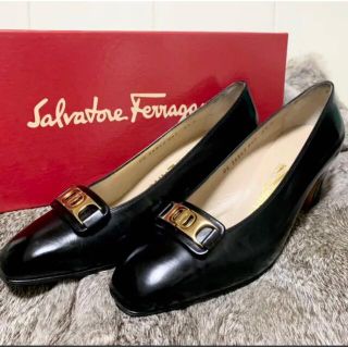 サルヴァトーレフェラガモ(Salvatore Ferragamo)の【美品】Salvatore Ferragamo FIZZY パンプス ヴァラ金具(ハイヒール/パンプス)