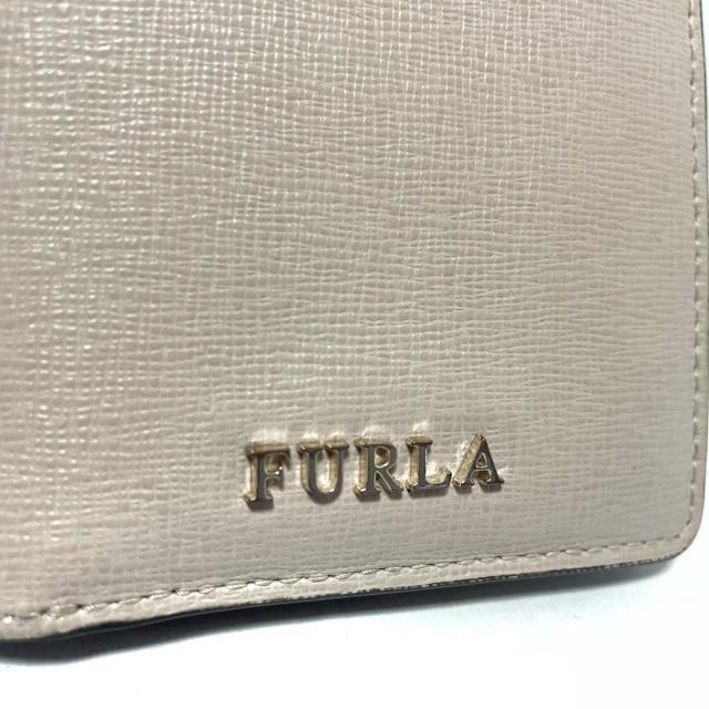 Furla(フルラ)のフルラ 2つ折り財布 - グレーベージュ レディースのファッション小物(財布)の商品写真