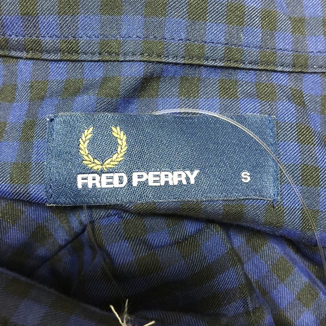 FRED PERRY(フレッドペリー)のフレッドペリー 長袖シャツ サイズS メンズ メンズのトップス(シャツ)の商品写真