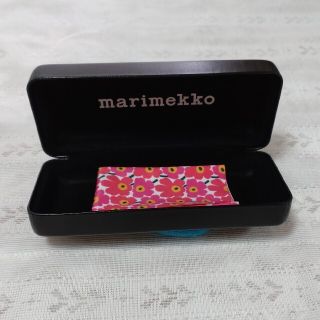 マリメッコ(marimekko)のメガネケース　マリメッコ　クロス付き　未使用(サングラス/メガネ)