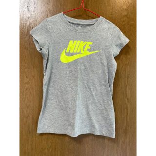 ナイキ(NIKE)のNIKE ナイキ Tシャツ　116〜122cm 6〜7才　トップス　カットソー(Tシャツ/カットソー)