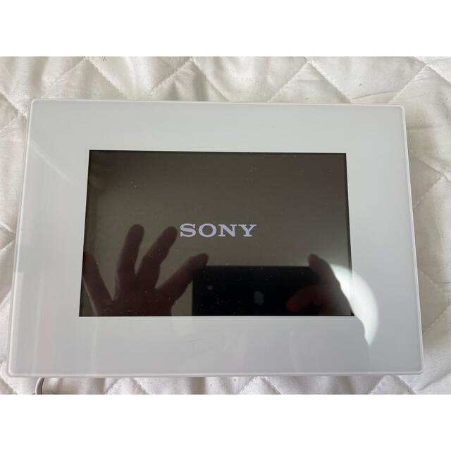 SONY(ソニー)のSONY デジタルフォトフレーム DPF-D720(W) スマホ/家電/カメラのテレビ/映像機器(その他)の商品写真