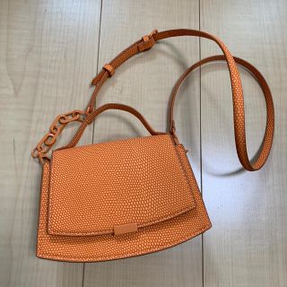 ザラ(ZARA)のZARA ショルダーバッグ　オレンジ♡(ショルダーバッグ)