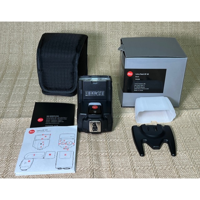 LEICA(ライカ)の未使用新品　Leica ストロボ　SF40 スマホ/家電/カメラのカメラ(ストロボ/照明)の商品写真