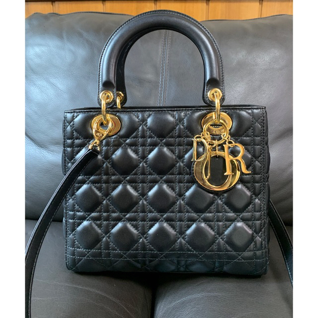 Christian Dior(クリスチャンディオール)の2017年購入 レディディオール Lady Dior ラムスキン 正規品 美品 レディースのバッグ(ショルダーバッグ)の商品写真