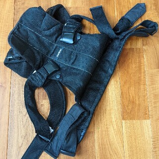 ベビービョルン(BABYBJORN)の[専用]ベビービョルン　ONE メッシュ　抱っこ紐(抱っこひも/おんぶひも)