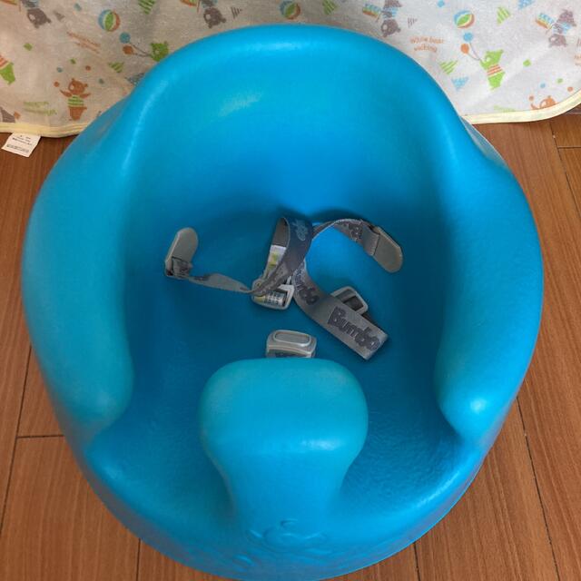 Bumbo(バンボ)のバンボ　ベルト付き キッズ/ベビー/マタニティのキッズ/ベビー/マタニティ その他(その他)の商品写真