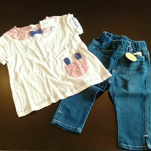 Branshes(ブランシェス)の女の子　上下セット　100 キッズ/ベビー/マタニティのキッズ服女の子用(90cm~)(Tシャツ/カットソー)の商品写真