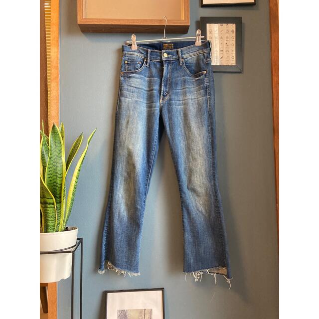 mother(マザー)のマザー　MOTHER DENIM INSIDER CROP 26インチ  レディースのパンツ(デニム/ジーンズ)の商品写真