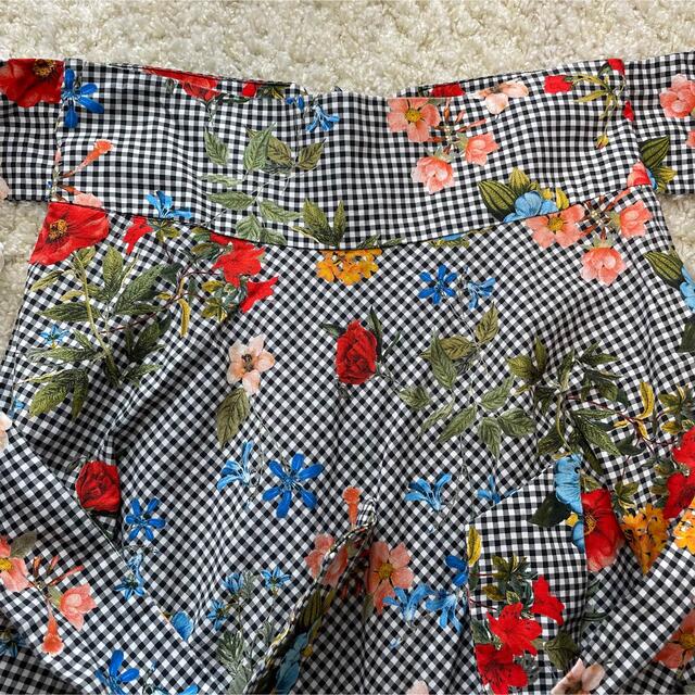 ZARA(ザラ)のザラ ZARA ギンガムチェックフラワースカートS レディースのスカート(ひざ丈スカート)の商品写真