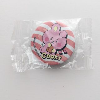 【未開封】くら寿司 BT21 缶バッチ COOKY(アイドルグッズ)