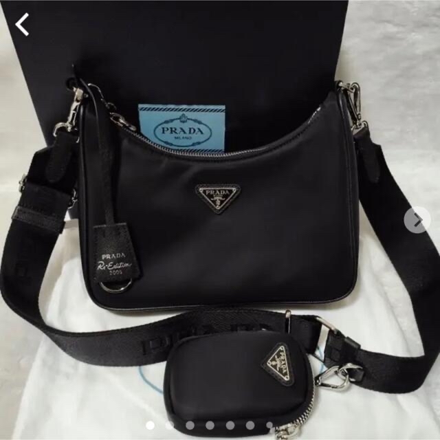 PRADA(プラダ)のプラダ Re-Edition 2005 ナイロン ショルダーバッグ レディースのバッグ(ショルダーバッグ)の商品写真