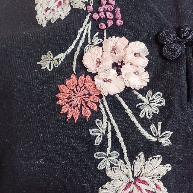 SunaUna　刺繍 ノースリーブ レディースのトップス(ニット/セーター)の商品写真