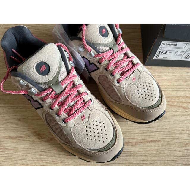 New Balance(ニューバランス)の新品未使用　New Balance 2002R 24.5cm レディースの靴/シューズ(スニーカー)の商品写真