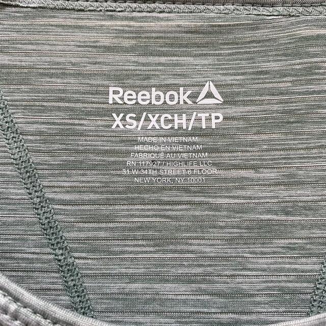 Reebok(リーボック)の新品　Reebok リーボック　薄手　スポーツ　Ｔシャツ　Ｍ　グリーン レディースのトップス(Tシャツ(半袖/袖なし))の商品写真