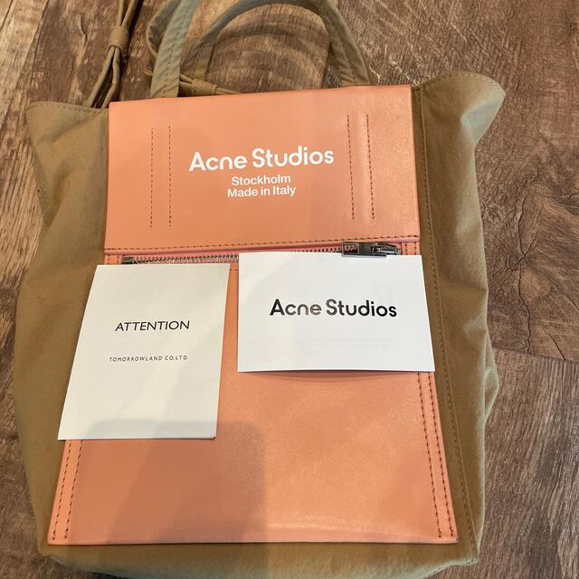 Acne Studios(アクネストゥディオズ)のAcne Studios アクネバッグ　　ストラップ付き レディースのバッグ(トートバッグ)の商品写真