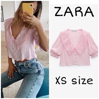 ザラ(ZARA)のZARA　エンブロイダリーフラップブラウス　XSサイズ　ピンク(シャツ/ブラウス(半袖/袖なし))