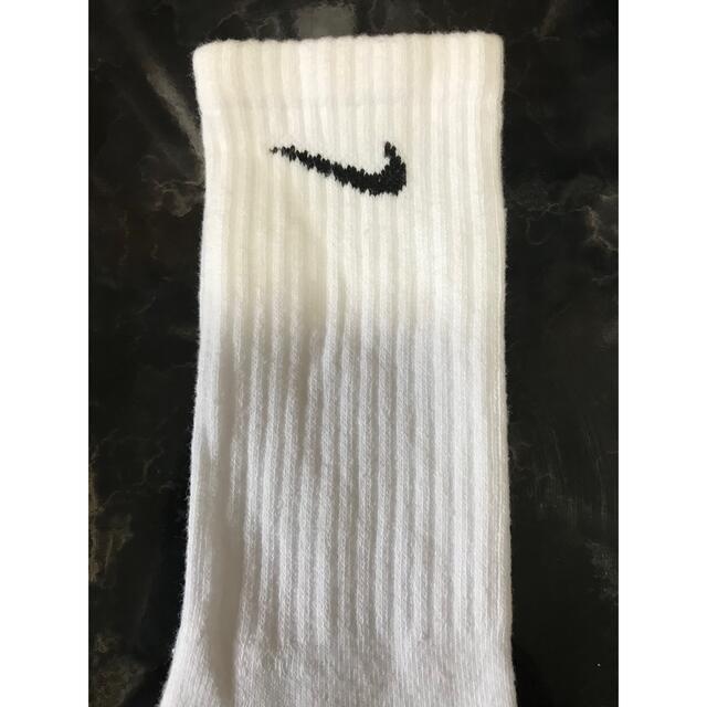 NIKE(ナイキ)の３足セット ナイキ 白ソックス 25〜27 ユニセックス メンズのレッグウェア(ソックス)の商品写真