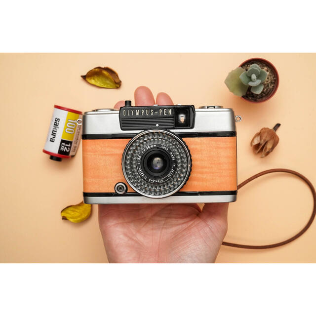 OLYMPUS(オリンパス)の【ウッドカメラ】Olympus PEN EE-3 マンダリンオレンジ スマホ/家電/カメラのカメラ(フィルムカメラ)の商品写真