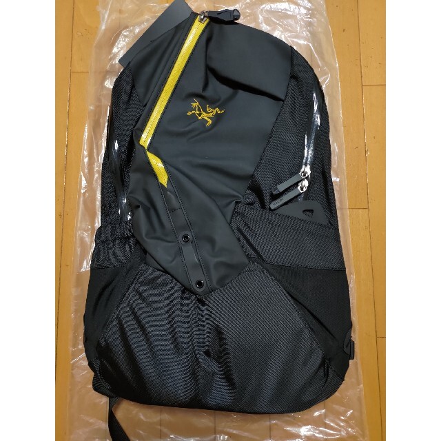 ARC'TERYX(アークテリクス)の【新品】アロー 16 アークテリクス 24k ブラック arro16 メンズのバッグ(バッグパック/リュック)の商品写真