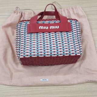 ミュウミュウ(miumiu)のuさま 専用(かごバッグ/ストローバッグ)